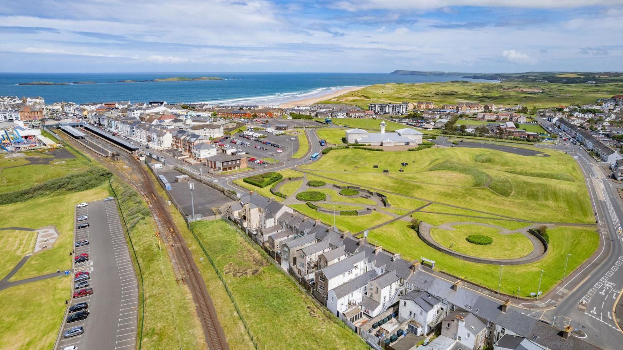 2 Dunluce Green - Portrush By The Sea Kültér fotó